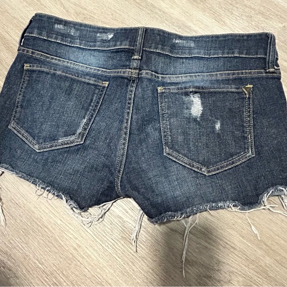 Guess Cut-off Jean Shorts - Picture 3 of 7
